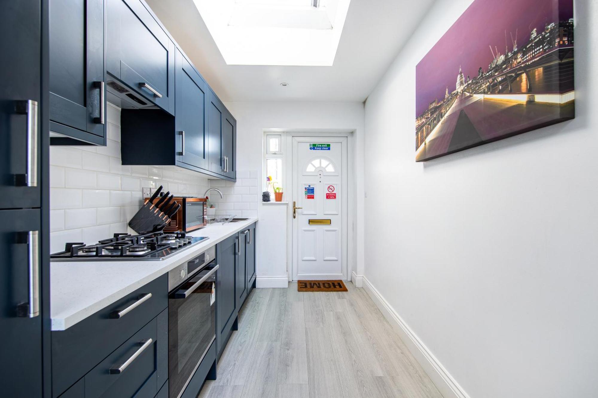 Cosy 1 Bed Apartment With Free Parking Close To Underground Station Zone 2 For Quick Access To Central London Up To 5 Guests Esterno foto