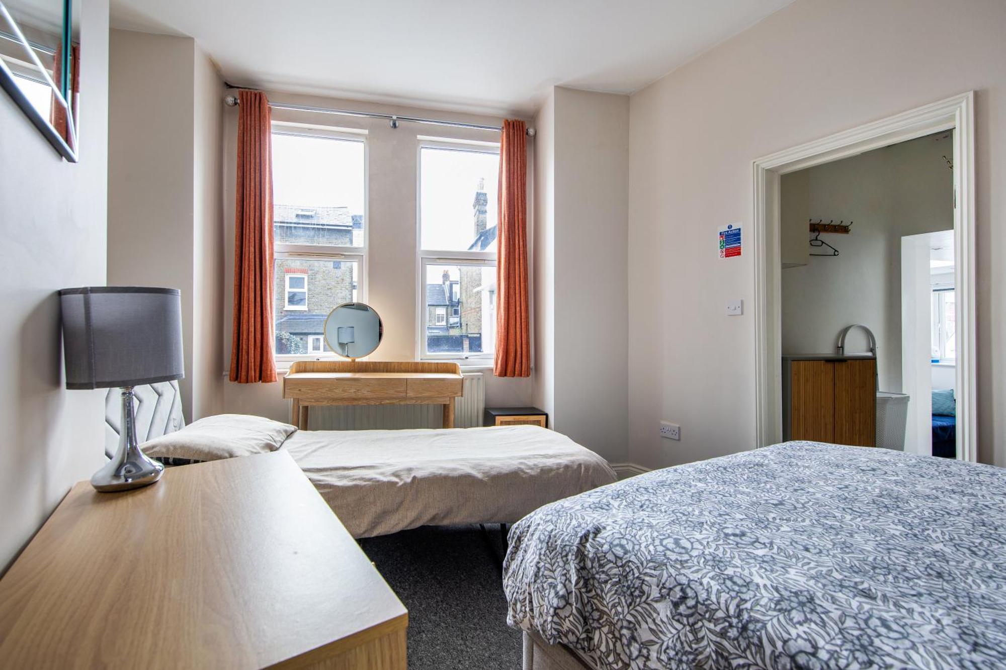 Cosy 1 Bed Apartment With Free Parking Close To Underground Station Zone 2 For Quick Access To Central London Up To 5 Guests Esterno foto